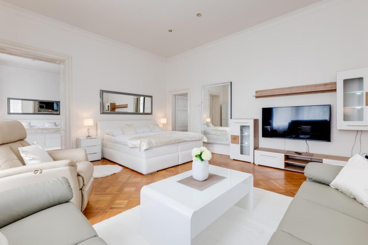Wenceslass Square Royal Appartement *