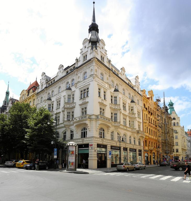 Apartment Luxurious In Parizska Street