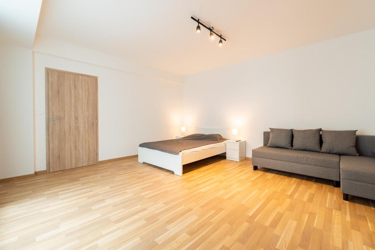 Brand New Two #64 In Elite Rezidence With Free Secure Parking Daire Prag