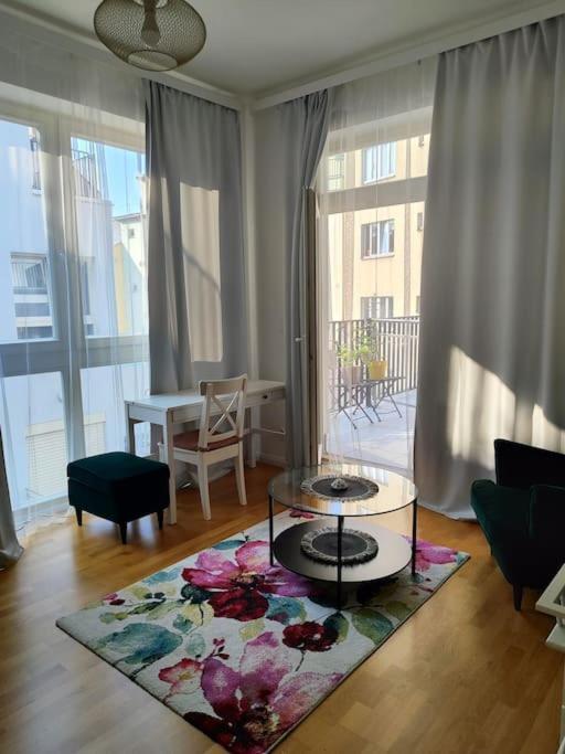 Apartment Studio With Balcony In Vinohrady *