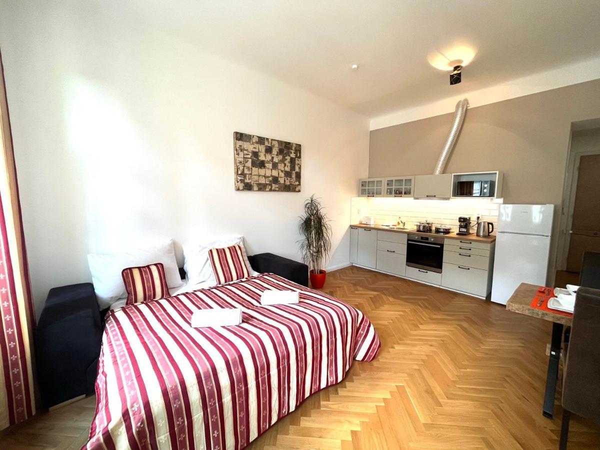 Apartment Amazing Zborovska *