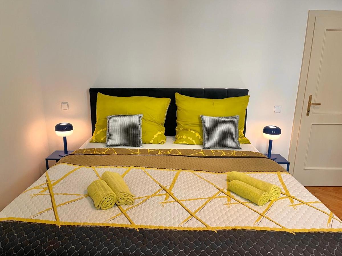 Amazing Zborovska Apartment