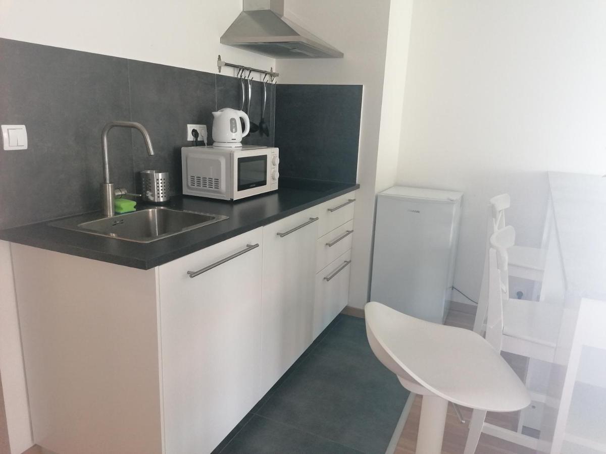Brand New Two #64 In Elite Rezidence With Free Secure Parking Daire Prag