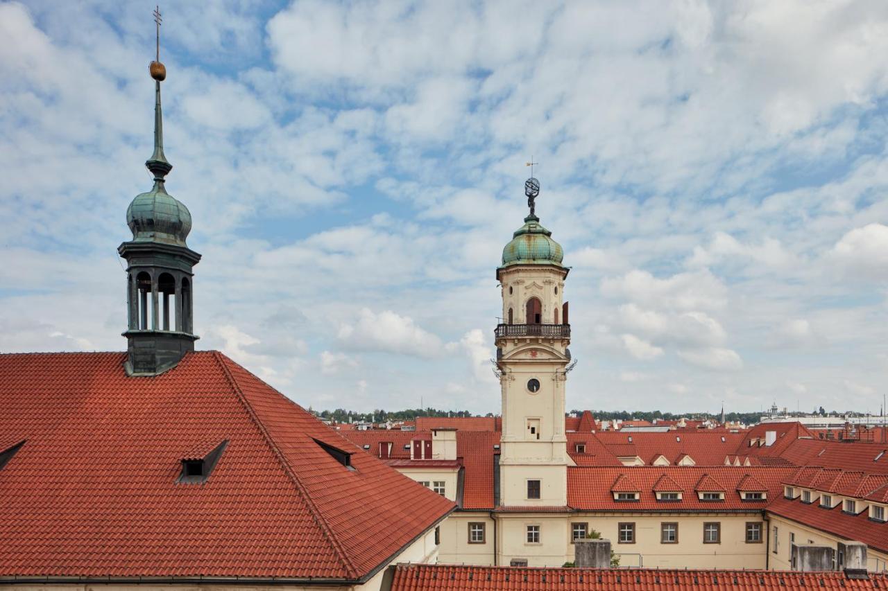 Karlova Old Town Apartment