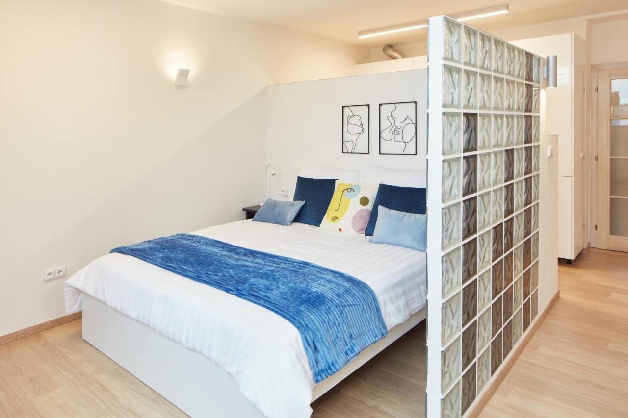 Karlova Old Town Apartment *