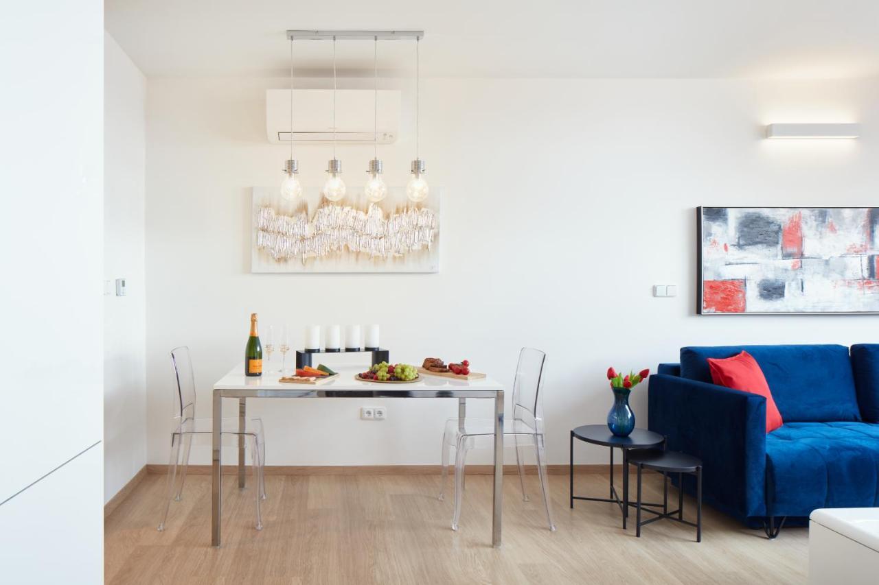 Karlova Old Town Apartment *