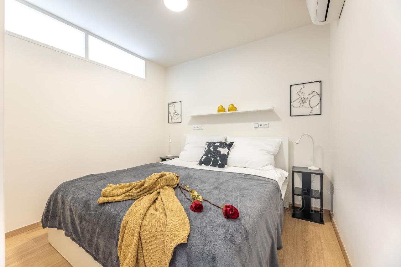 Apartment Karlova Old Town