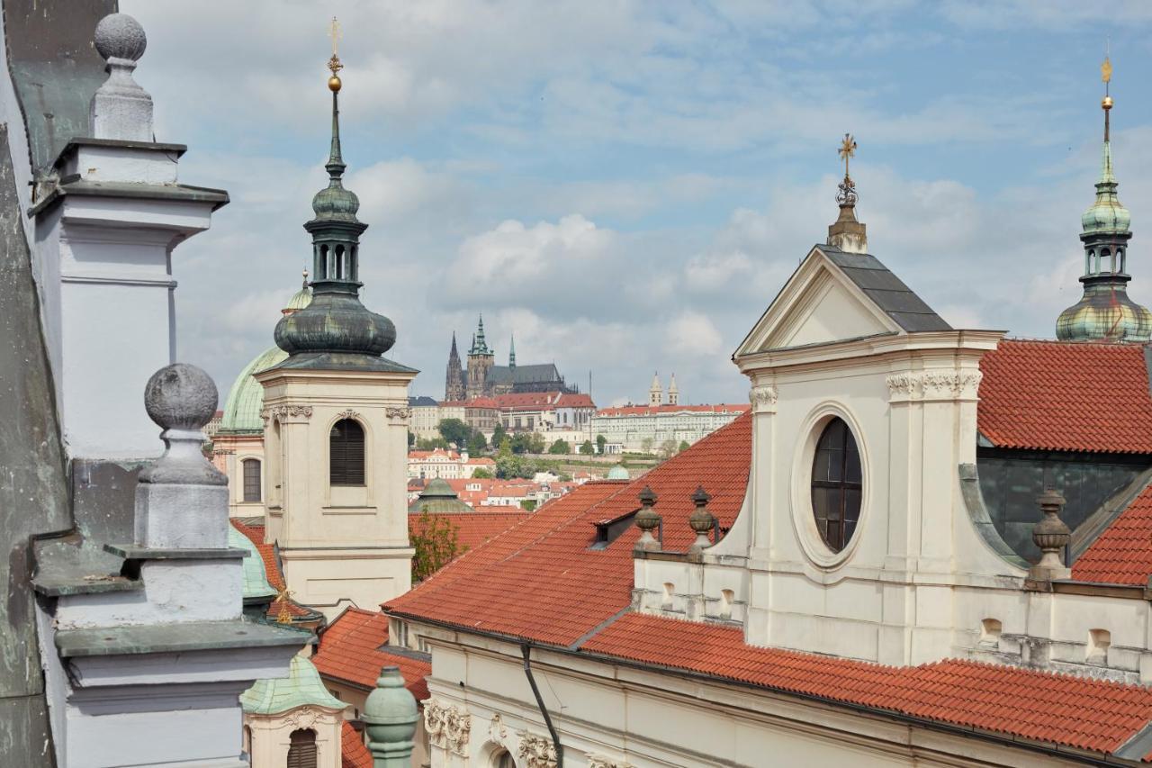 Karlova Old Town Apartment