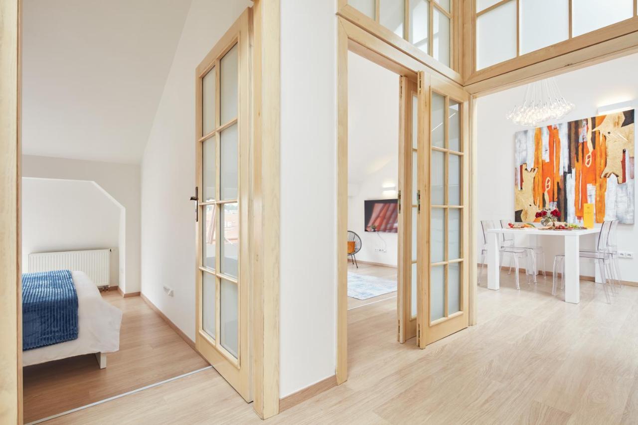 Karlova Old Town Apartment *