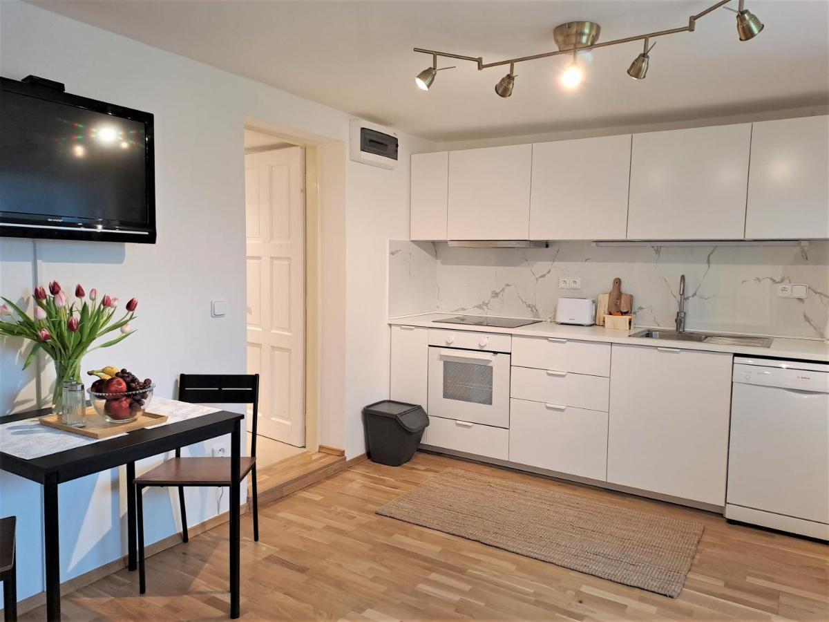 Daire Apartmanovy Dum Se Zahradou V Klidne Casti Prahy *