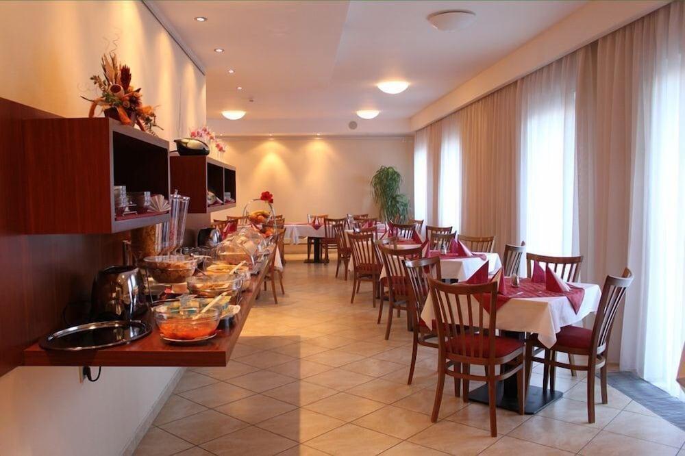 Popelka Hotel Prague