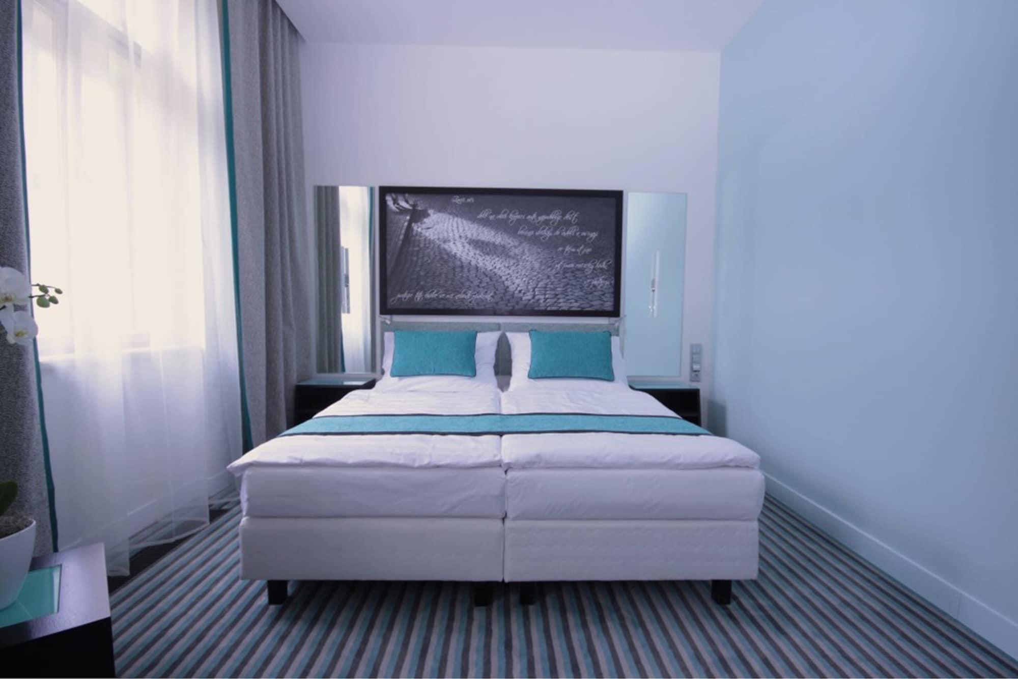 Hotel Red & Blue Design Prague
