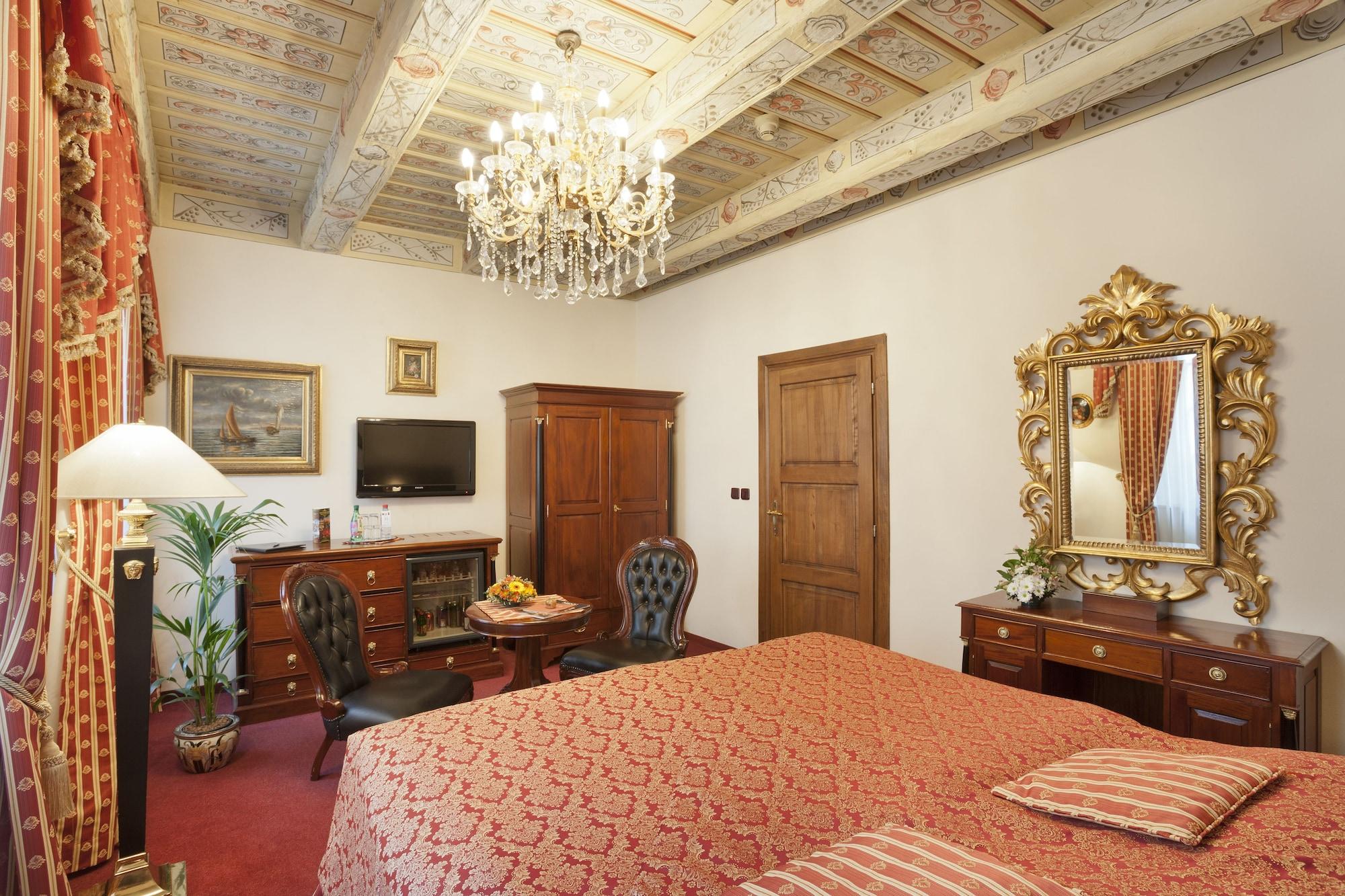 U Zlateho Stromu Hotel