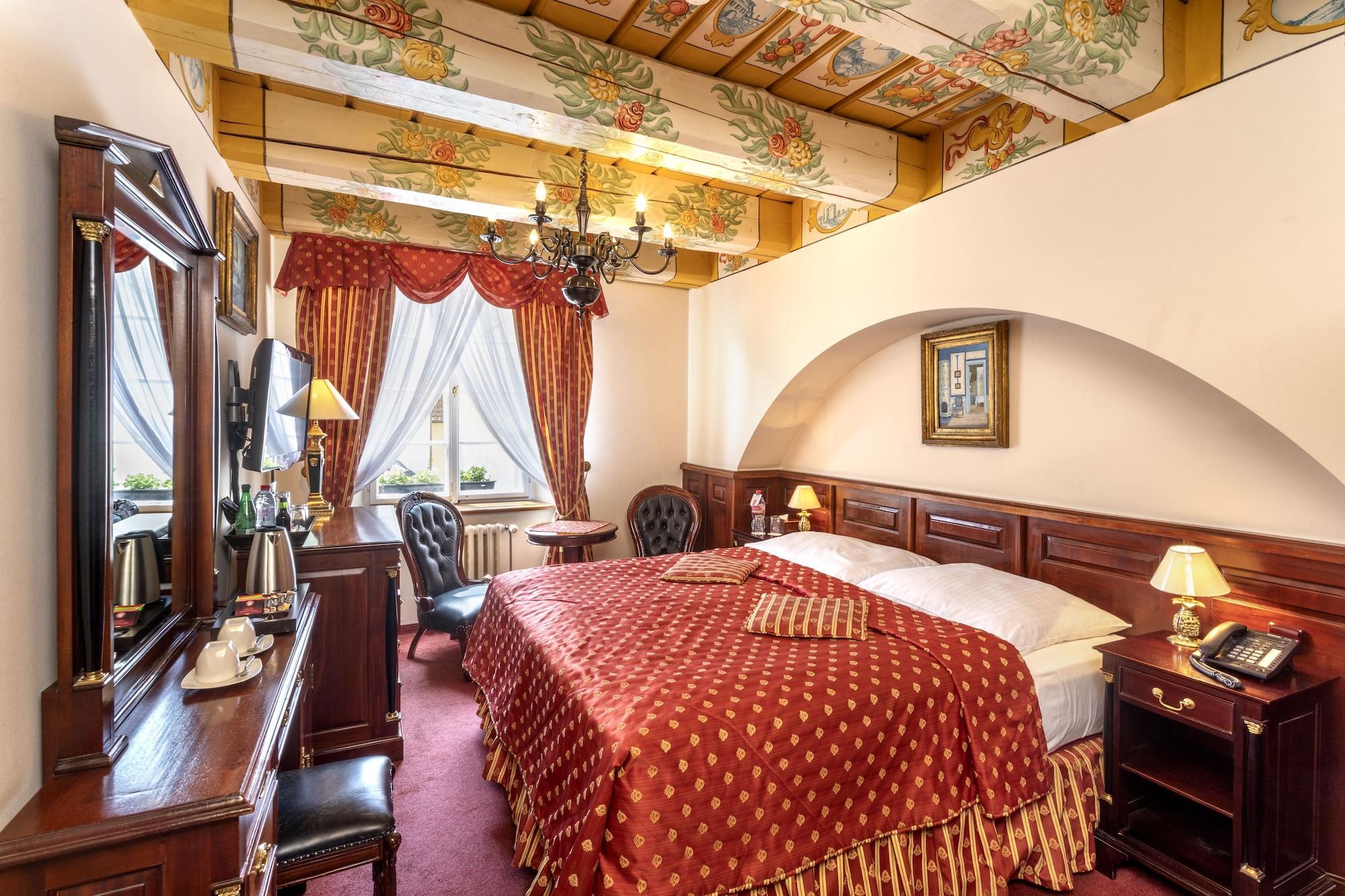 U Zlateho Stromu Hotel 4*