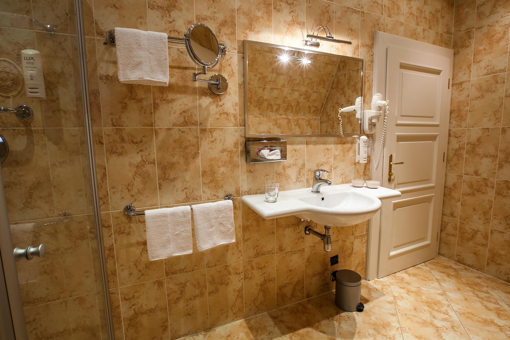 Tyn Yard 4* Prague
