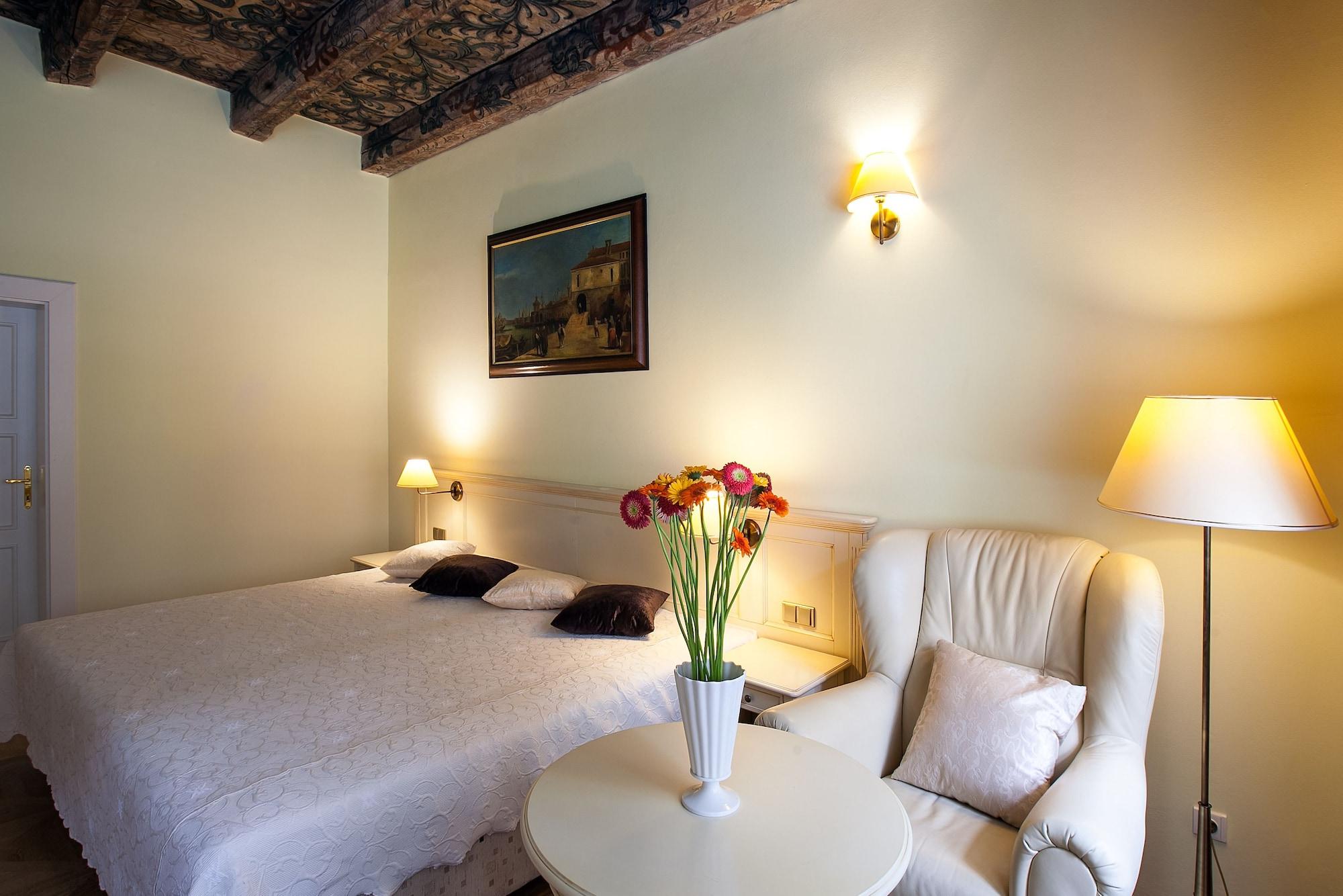 Tyn Yard 4* Prague