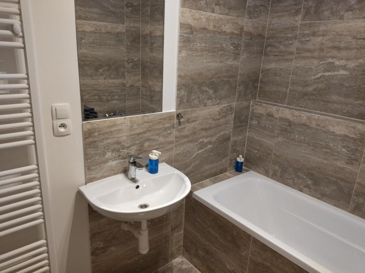 Apartment Brand New Two #34 With Free Secure Parking In The Center Prague