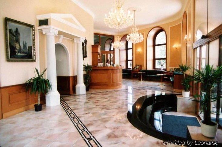 Hotel Opera