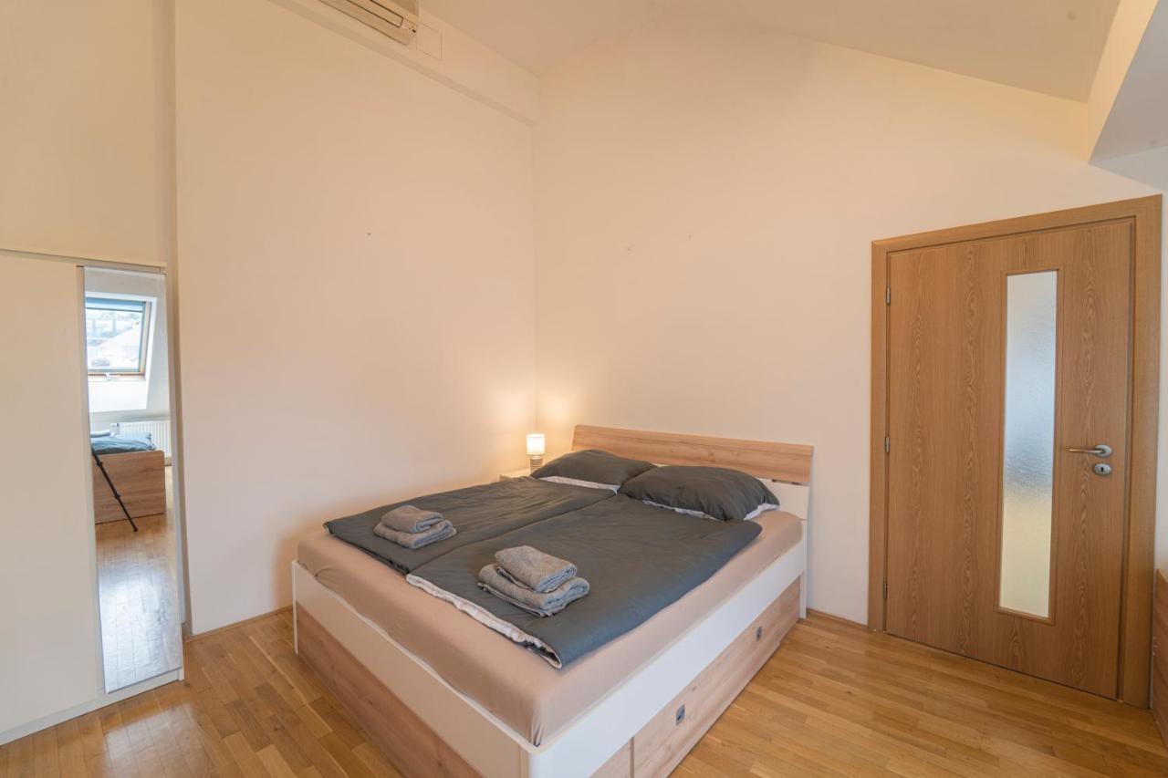 Free Parking- Cozy In Historical Building Center Prague