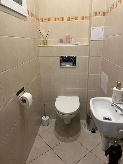 Apartamento Byt 3+1 S Dvemi Kuchynmi Praga