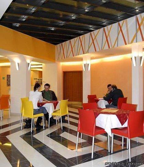 De Luxe Otel 3*