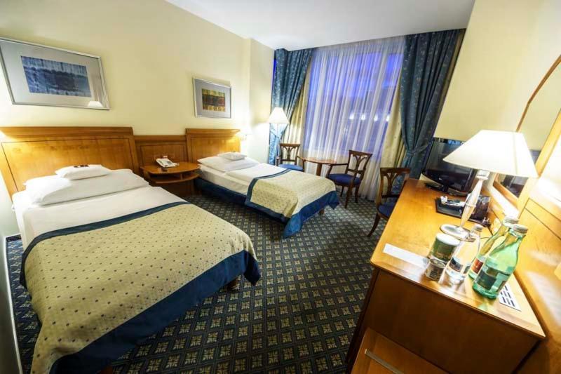 Hotel Ramada Centre 4*