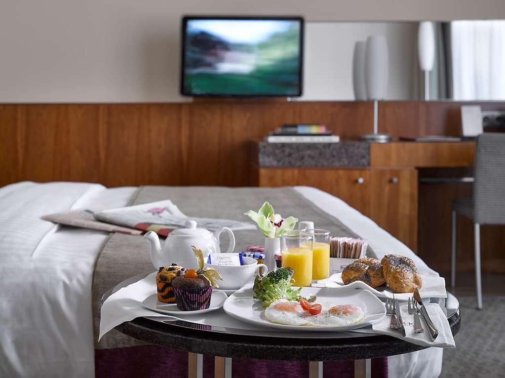 Hotel K+k 4*