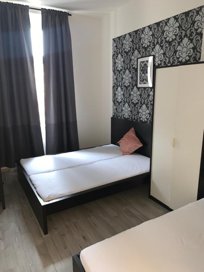 Only Ladies - Female Only Hostel Prague