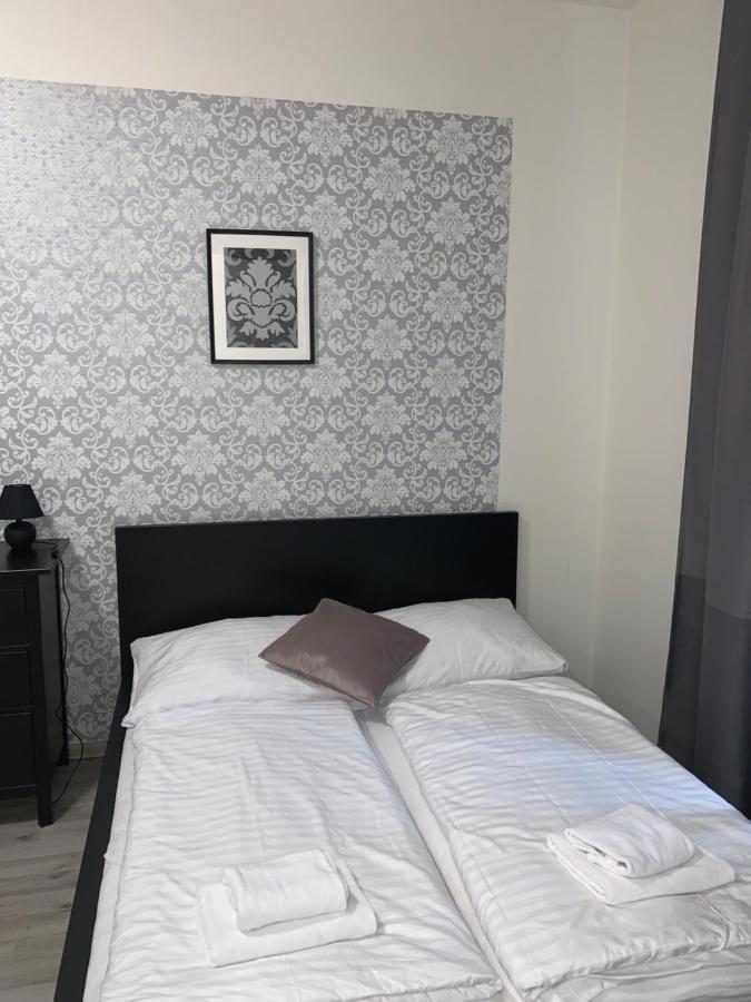 Only Ladies - Female Only Hostel Prague