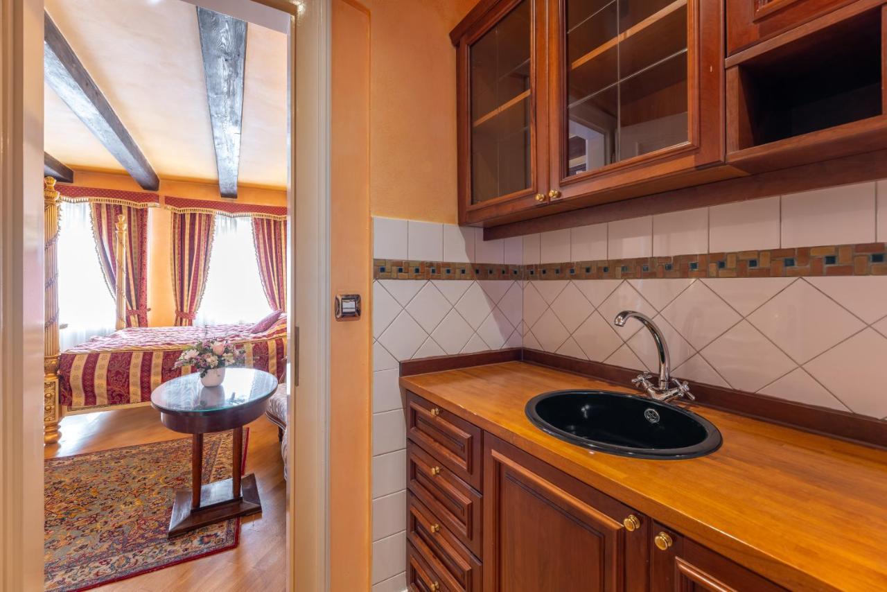 Nosticova Apart Otel *