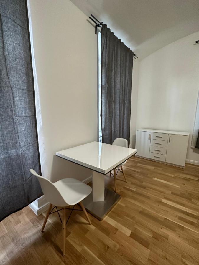 Hermes Petrska Apartment *