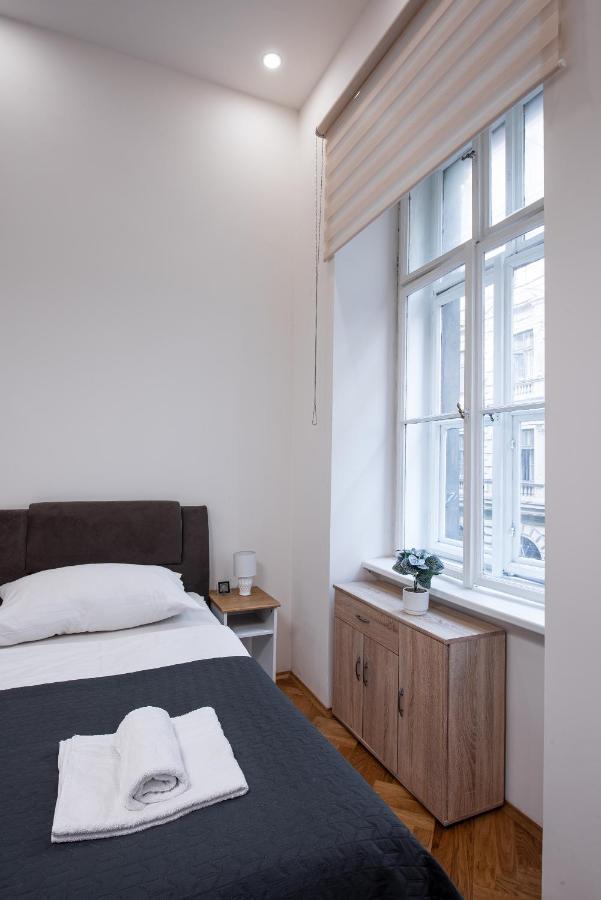 Dlazdena Prague