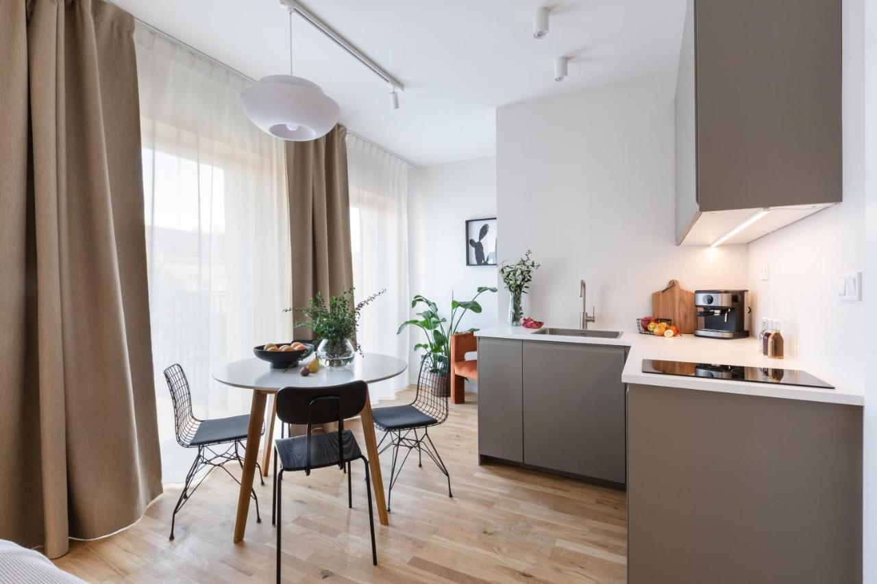 Turnkey I Republic Square Apartamento Praga