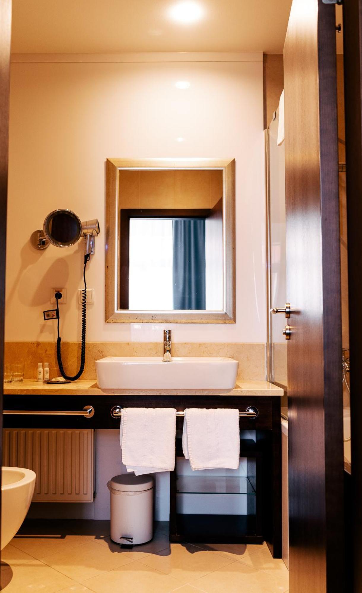 The Fitzgerald Hotel 4*
