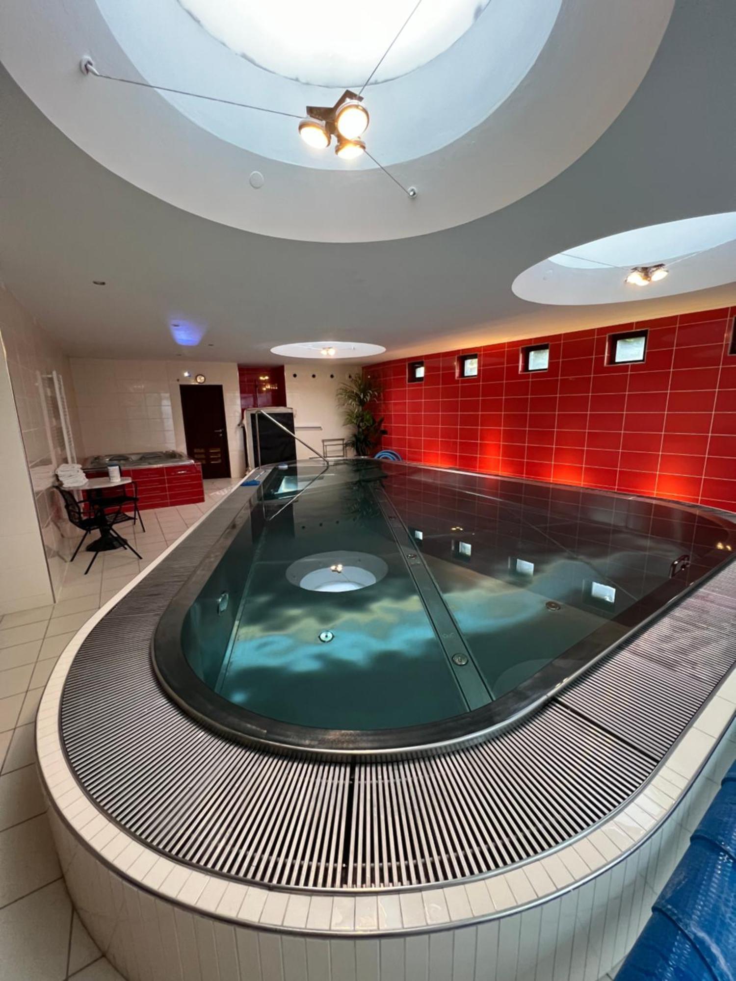 Retro Villa Prague 700Sqm Indoor-Pool, Sauna, Bbq, Table Soccer Prague