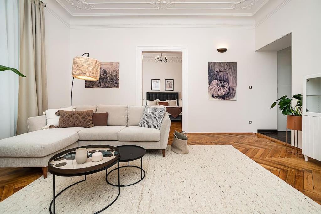 Luxurious Two-bedroom In The Old Town * Prague