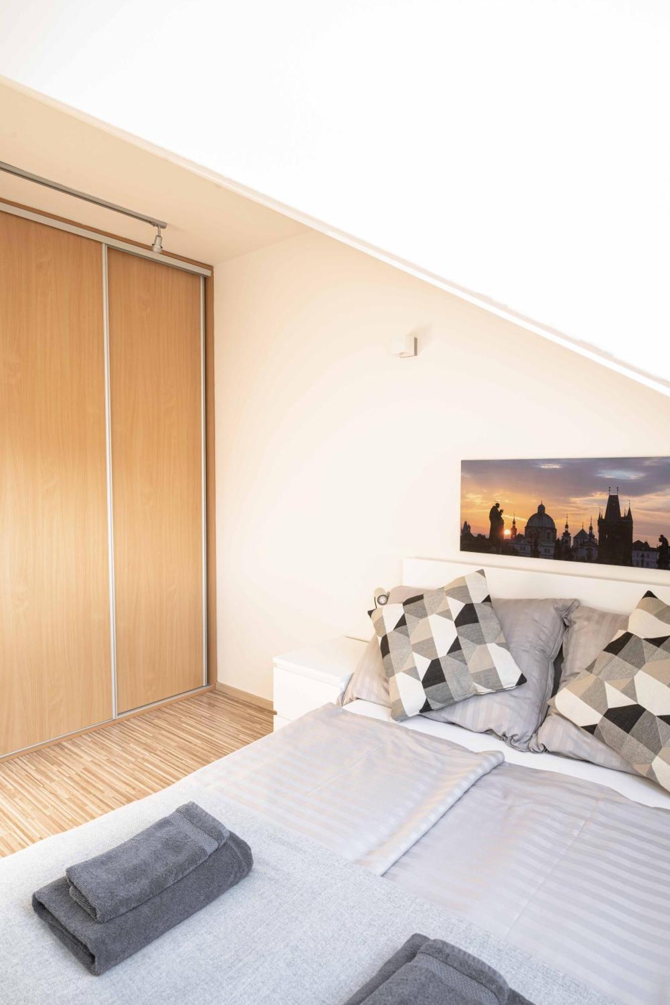 150m² 4br Duplex Near Metro & Center Apartamento *