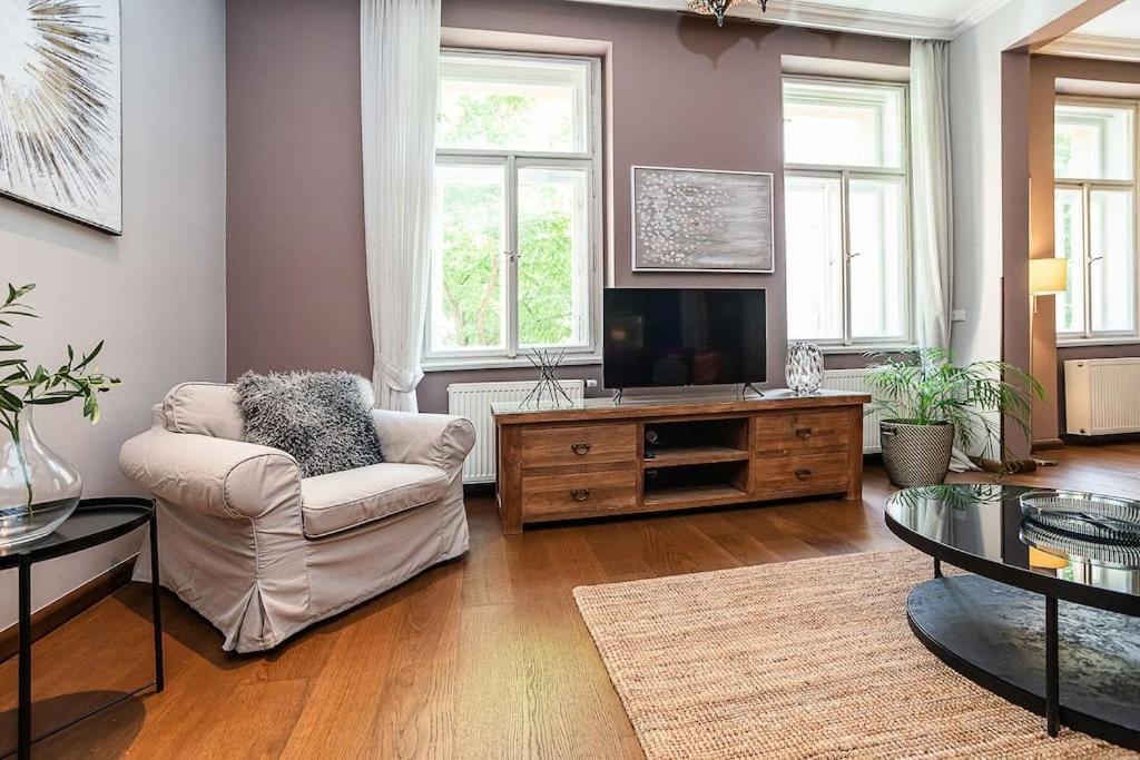 Apartment Oriental Touch River Prague