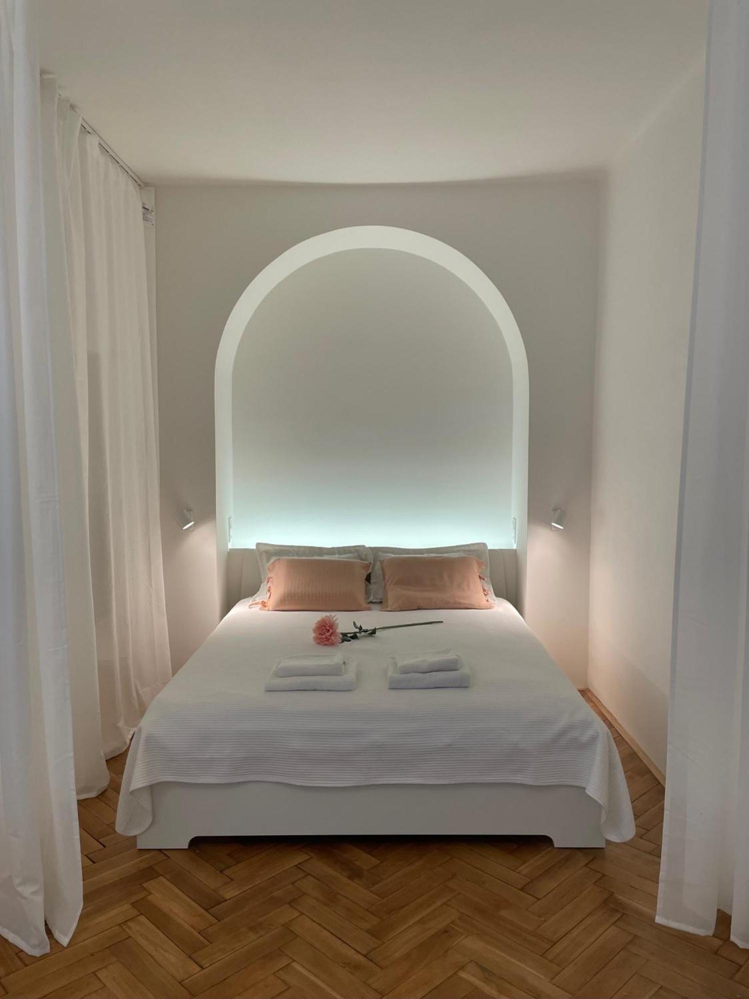 Apartment Urban Retreat I Modern Boho In Lovely Letna District - 10 Minutes From Old Town *