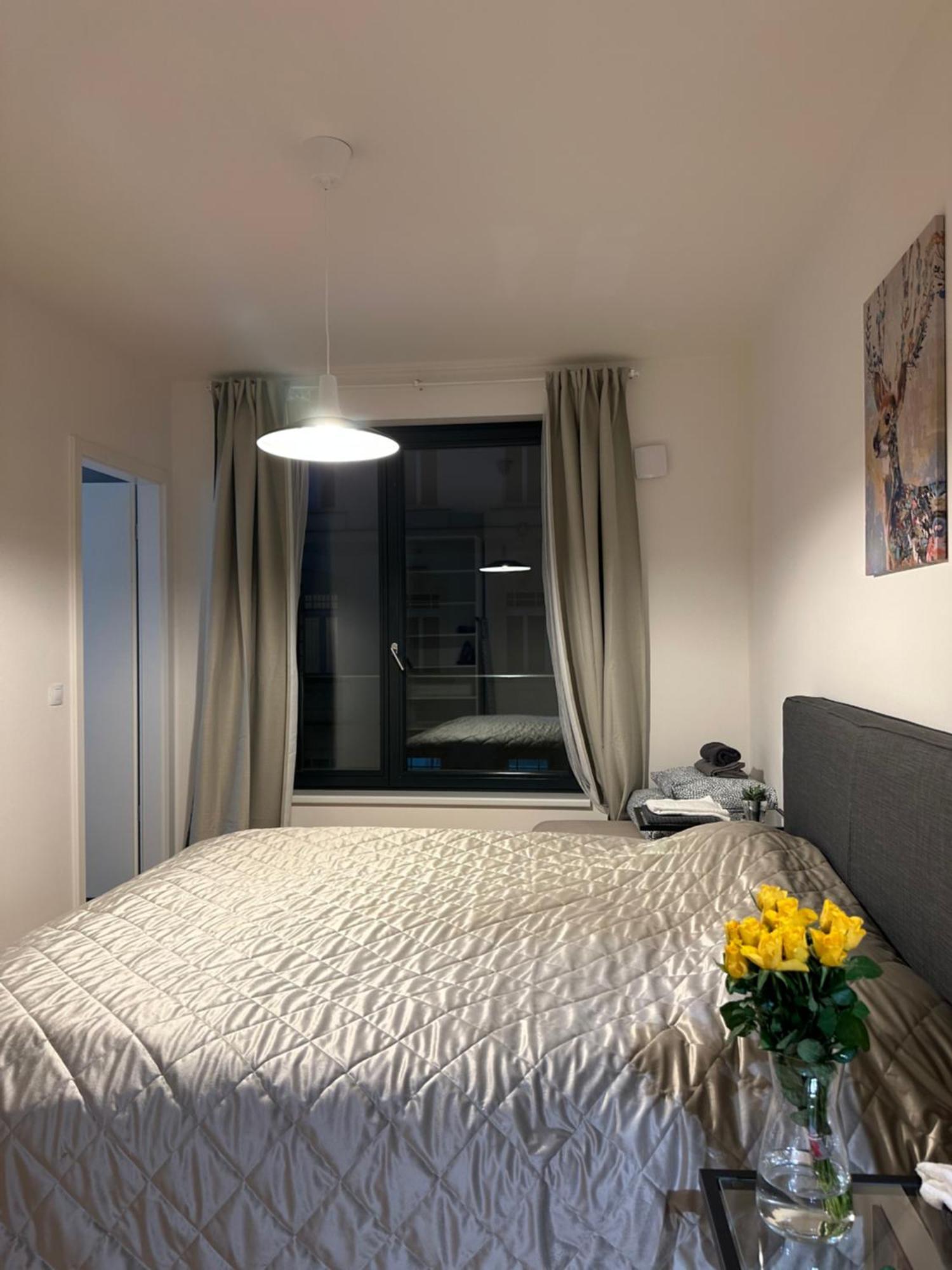4 Room, 2 Bath, Parking Apartamento