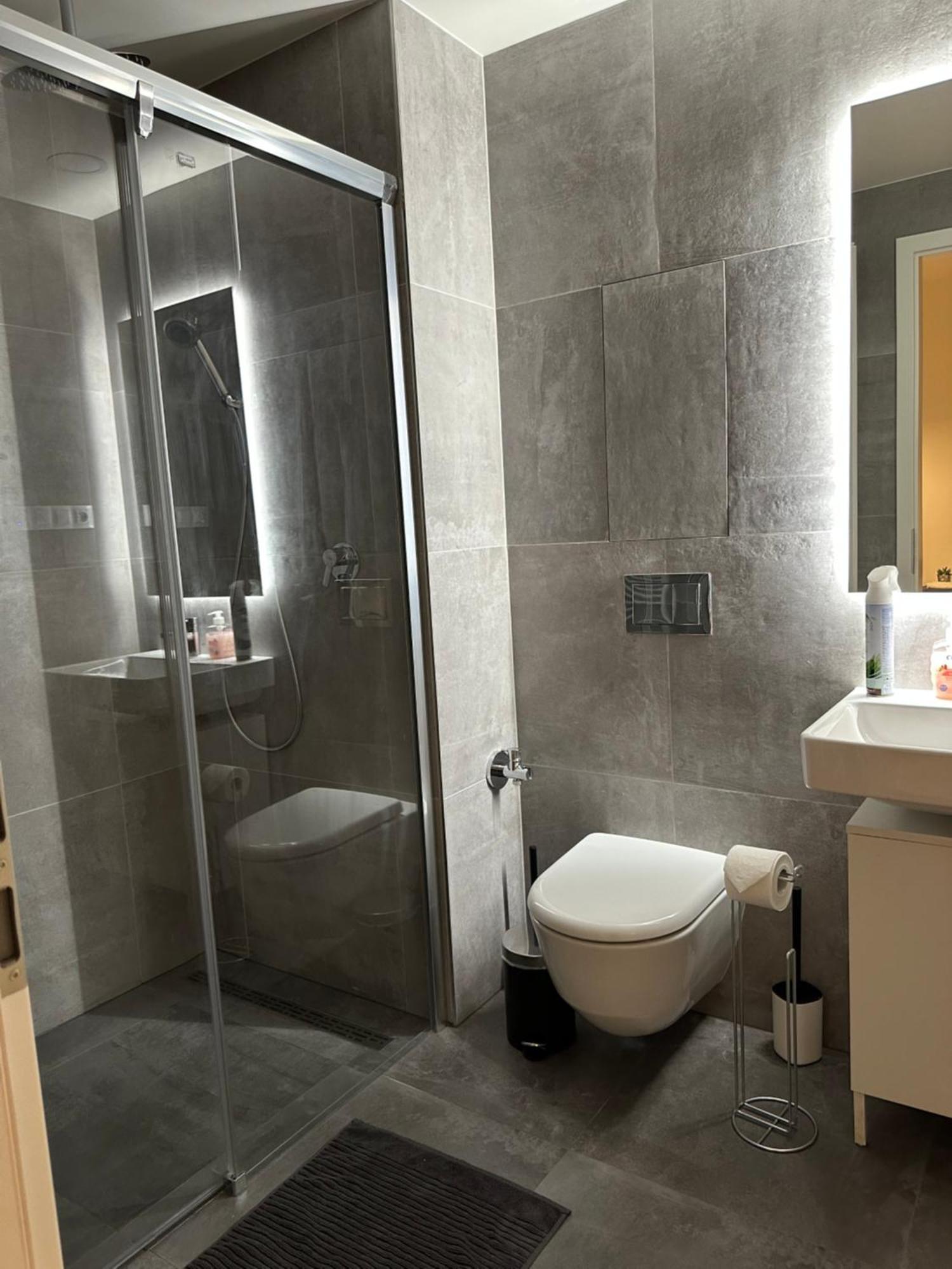Apartamento 4 Room, 2 Bath, Parking