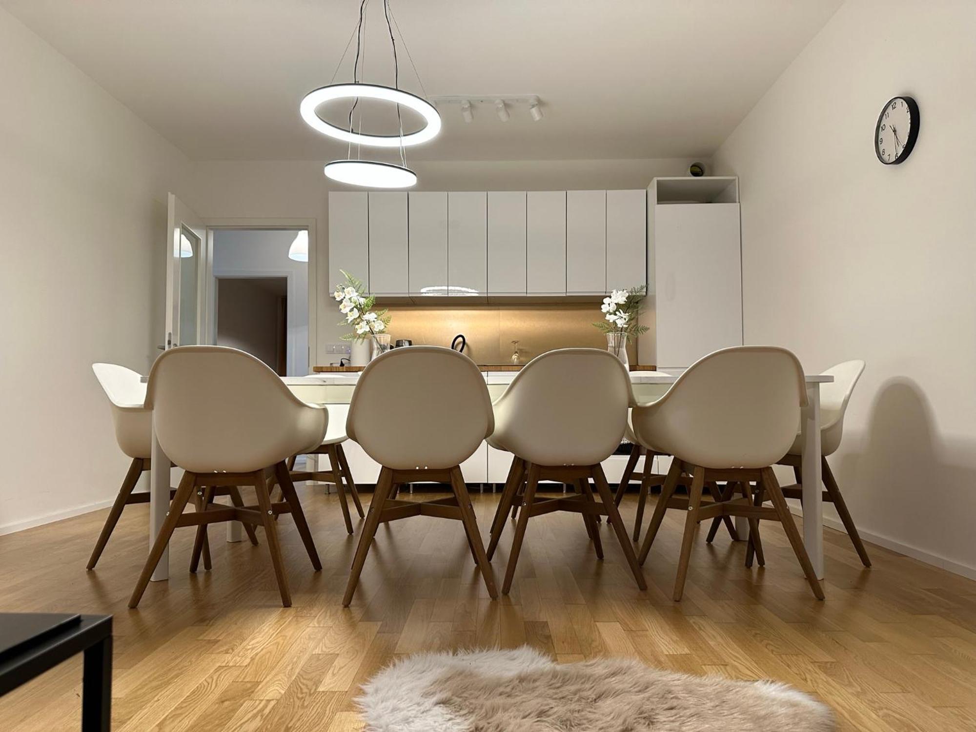 4 Room, 2 Bath, Parking Apartamento *