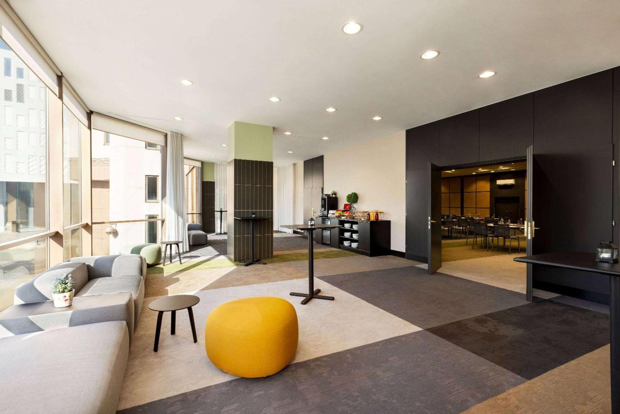 Hotel Vienna House By Wyndham Diplomat 4*