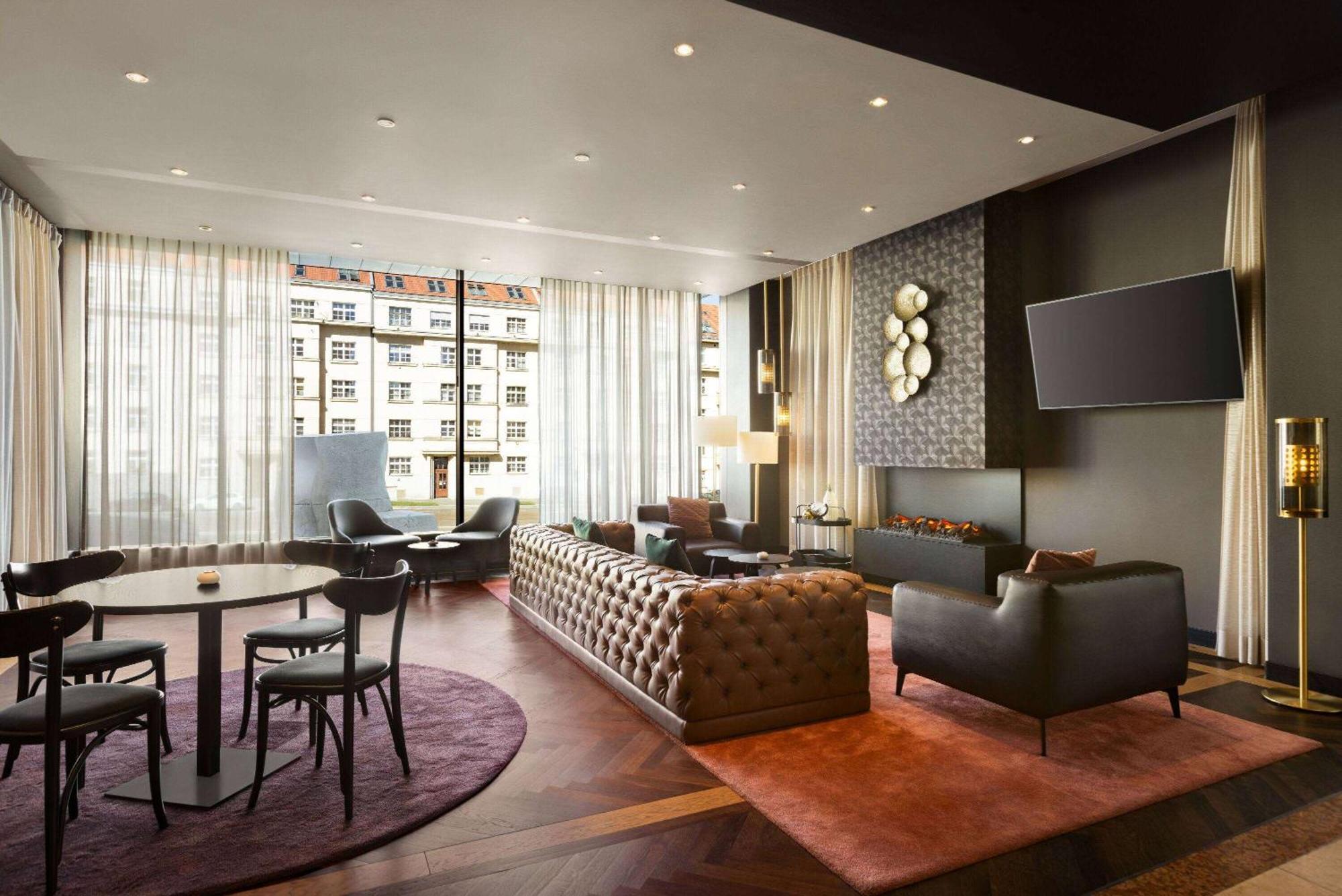 Hotel Vienna House By Wyndham Diplomat 4*