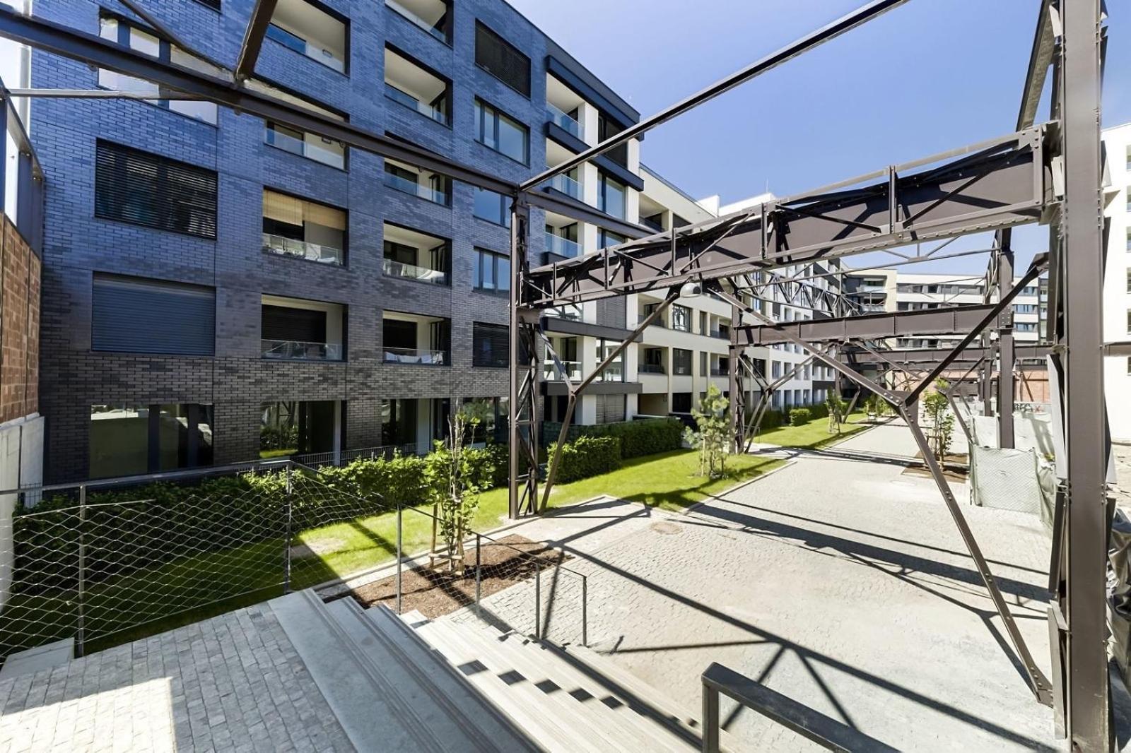 Apartamento Holesovice Delight: Modern Comfort With A Twist In 7