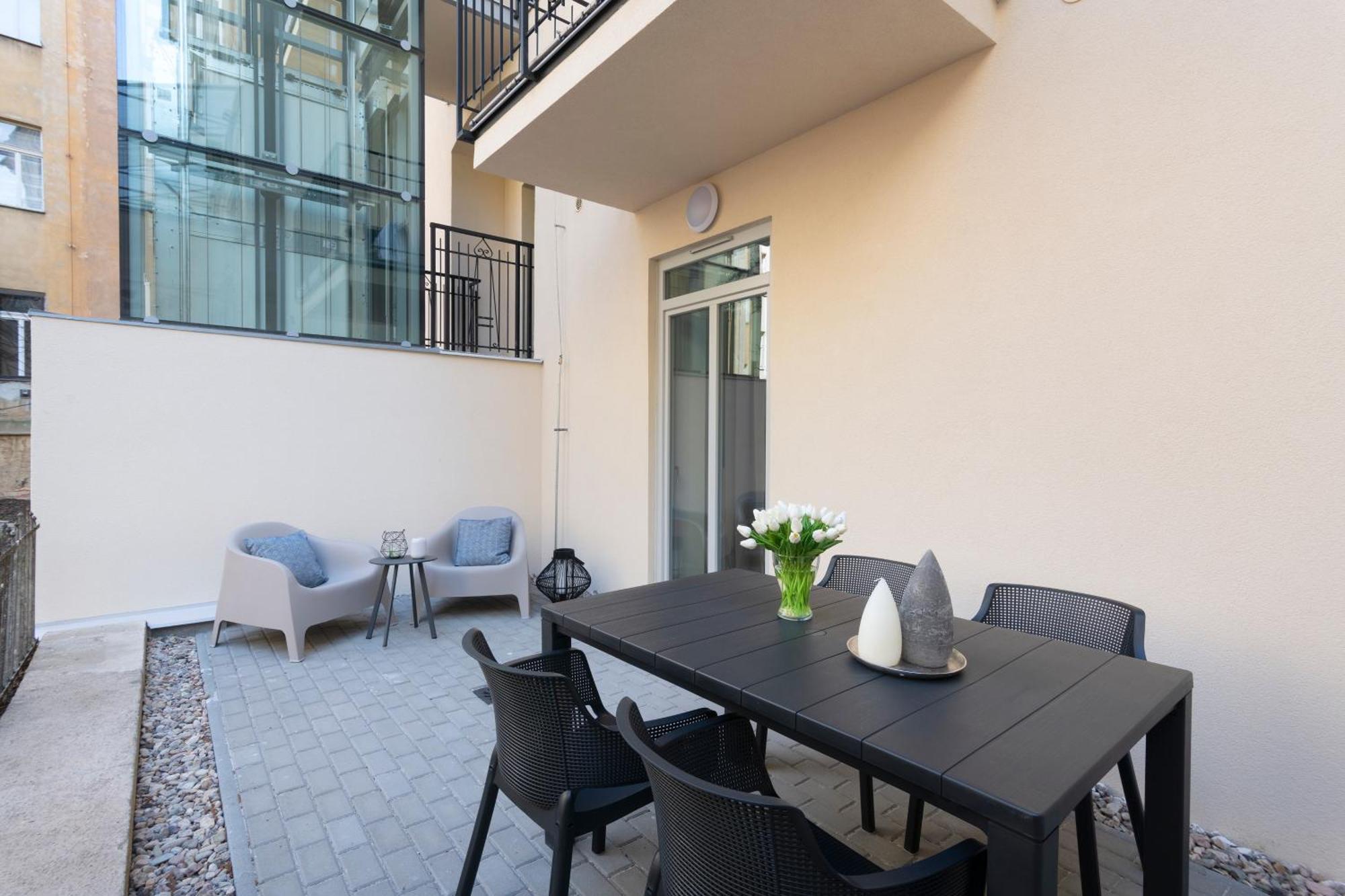 Aparthotel Hidden Art Boutique By Dwellfort 4*