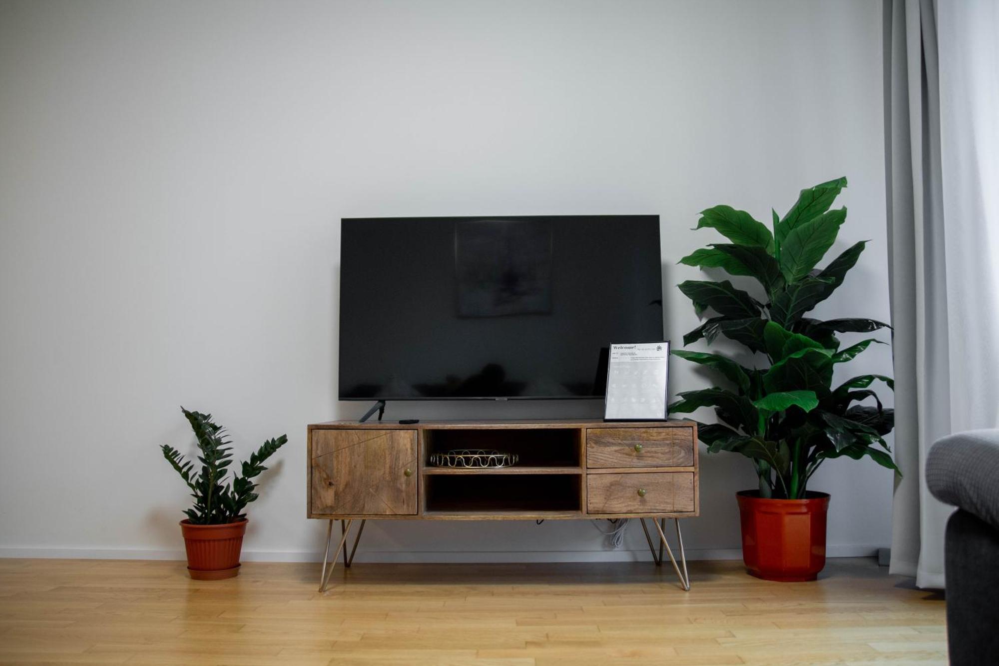 Apartment Newly Built With Balcony, Ac And Free Indoor Garage Prague