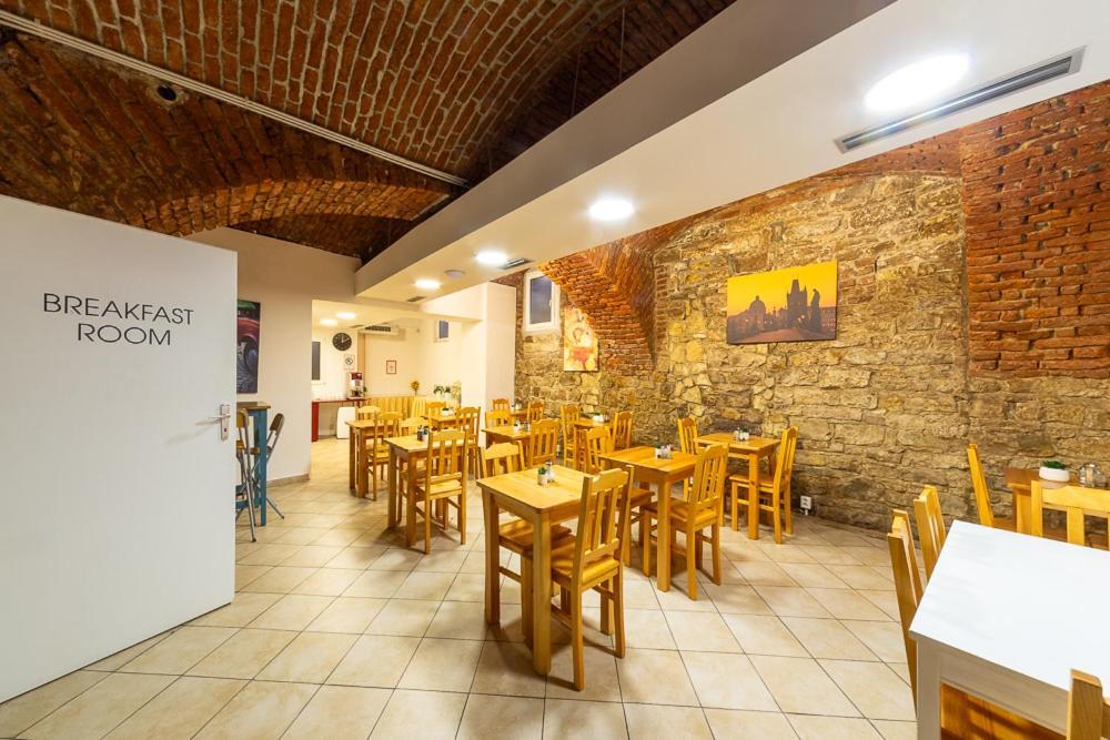 Minimino Otel