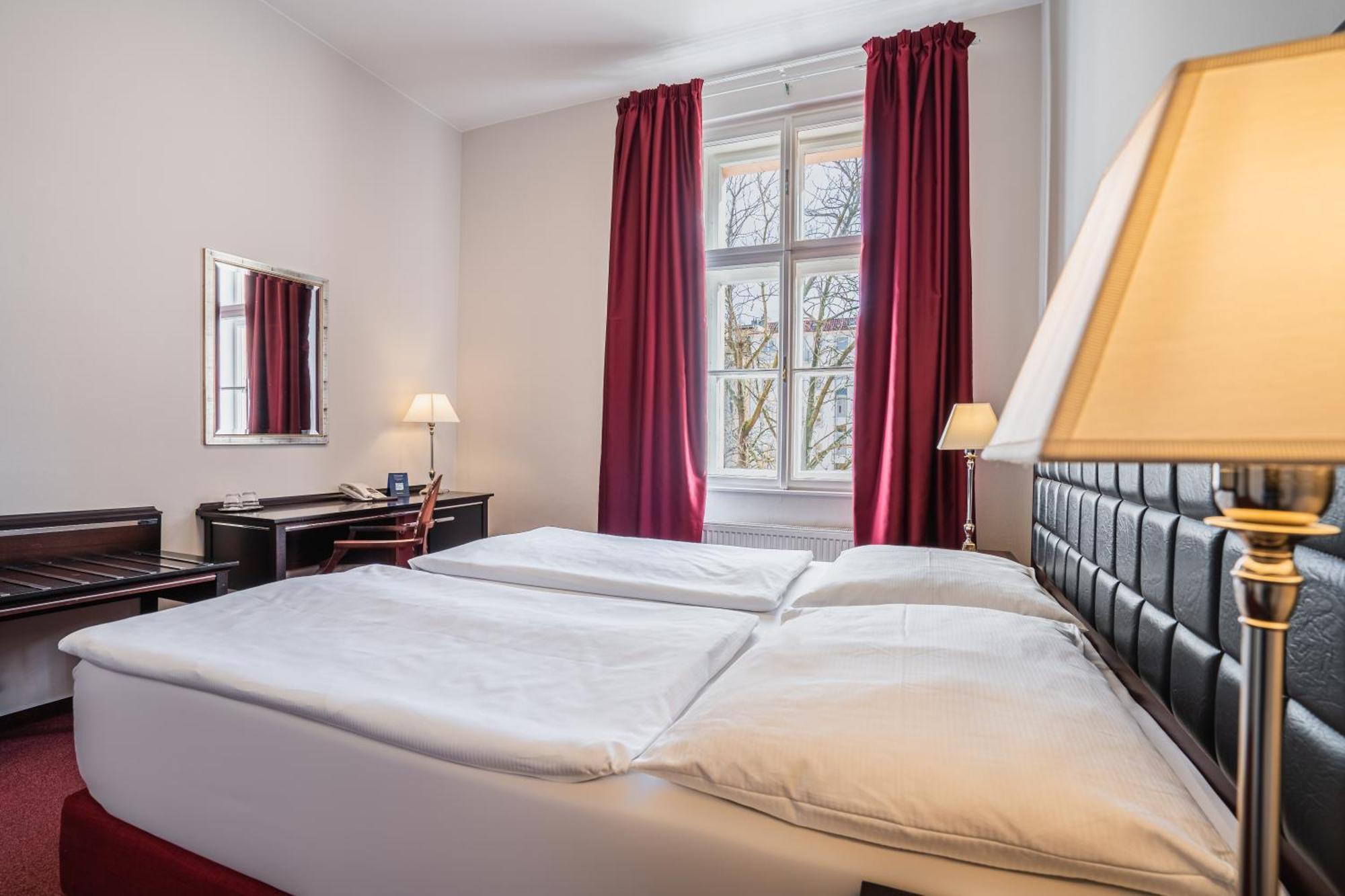 Ea Tosca Hotel 3*