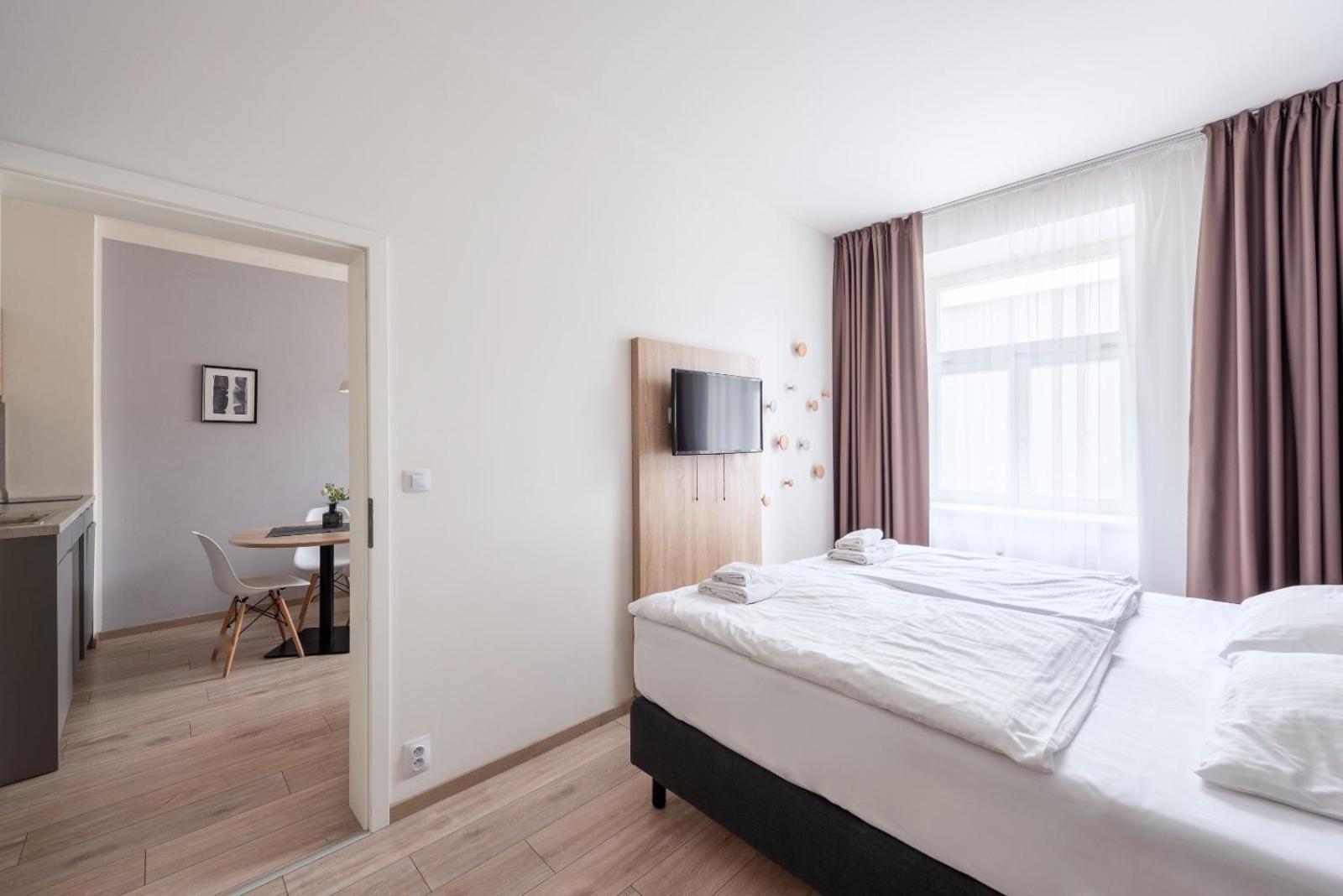 Honest Smichov Apartment